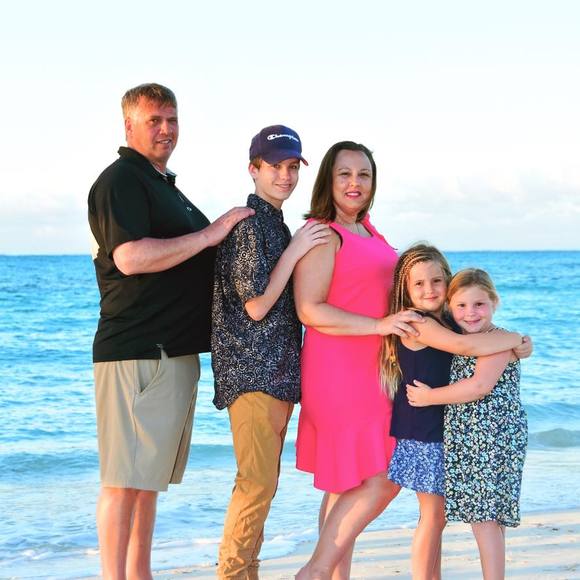 Meet your Posher, Esha - Picture 1 of 1